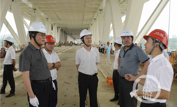 上游新聞：全國專家把脈白居寺長江大橋 合龍時(shí)如何把誤差控制在2毫米內(nèi)？2021.7 (3).jpg